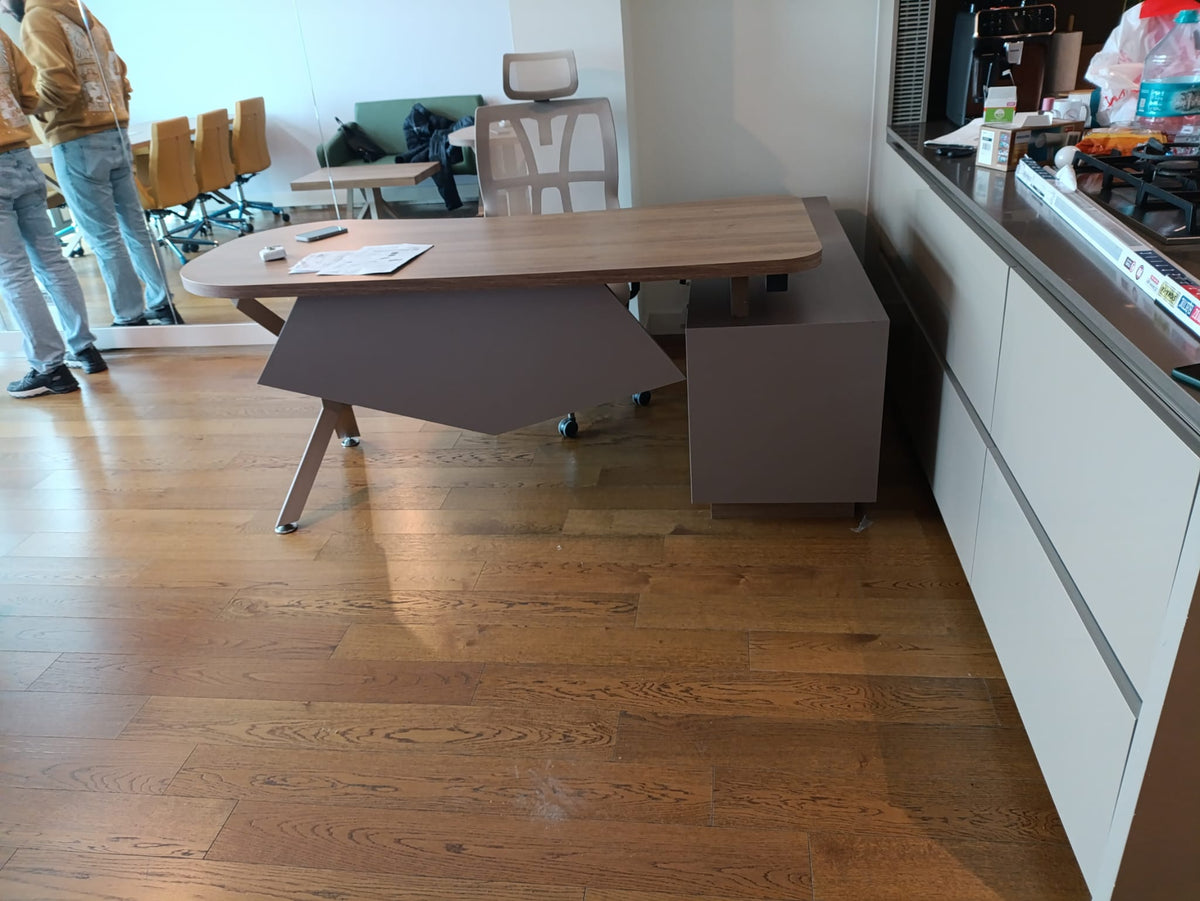 Emaar Square Office Furniture