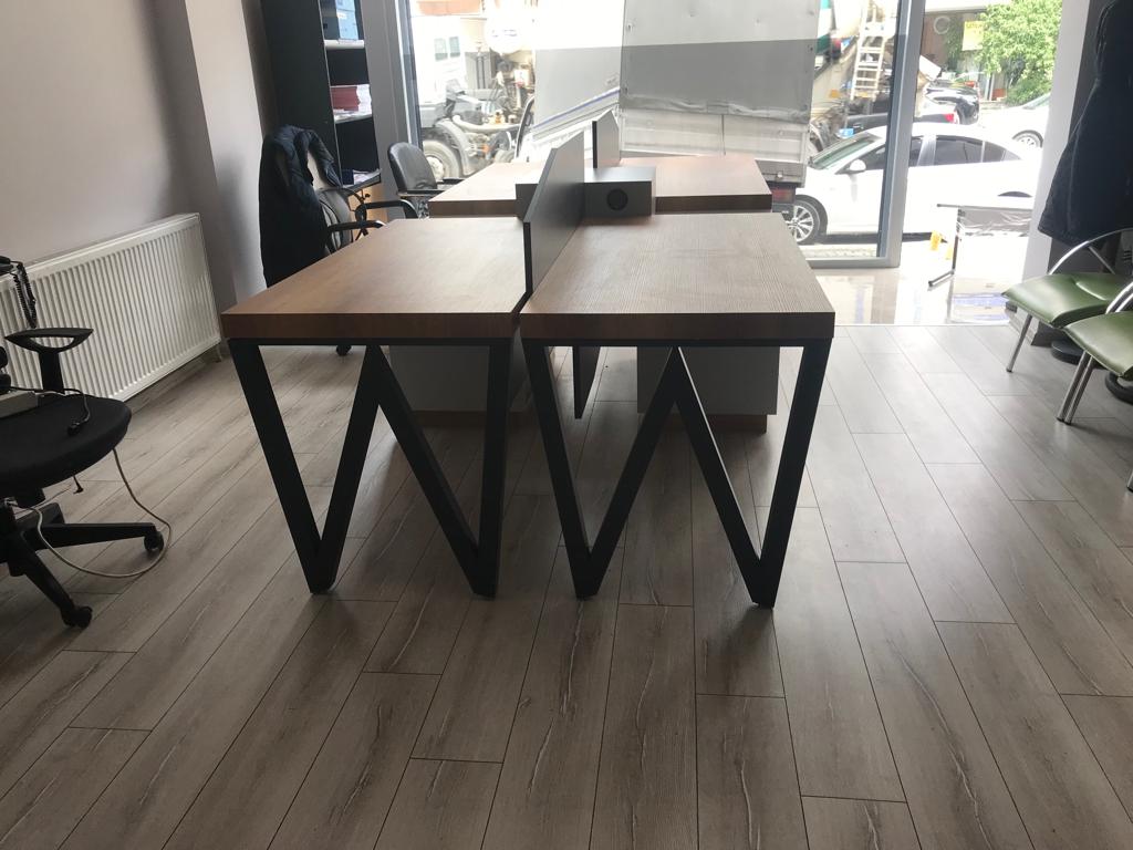 4-Person Workstation Space