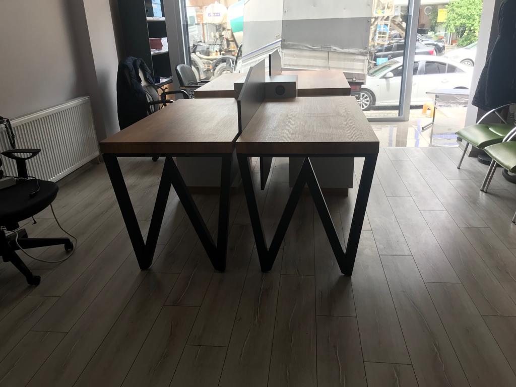 4-Person Workstation Space