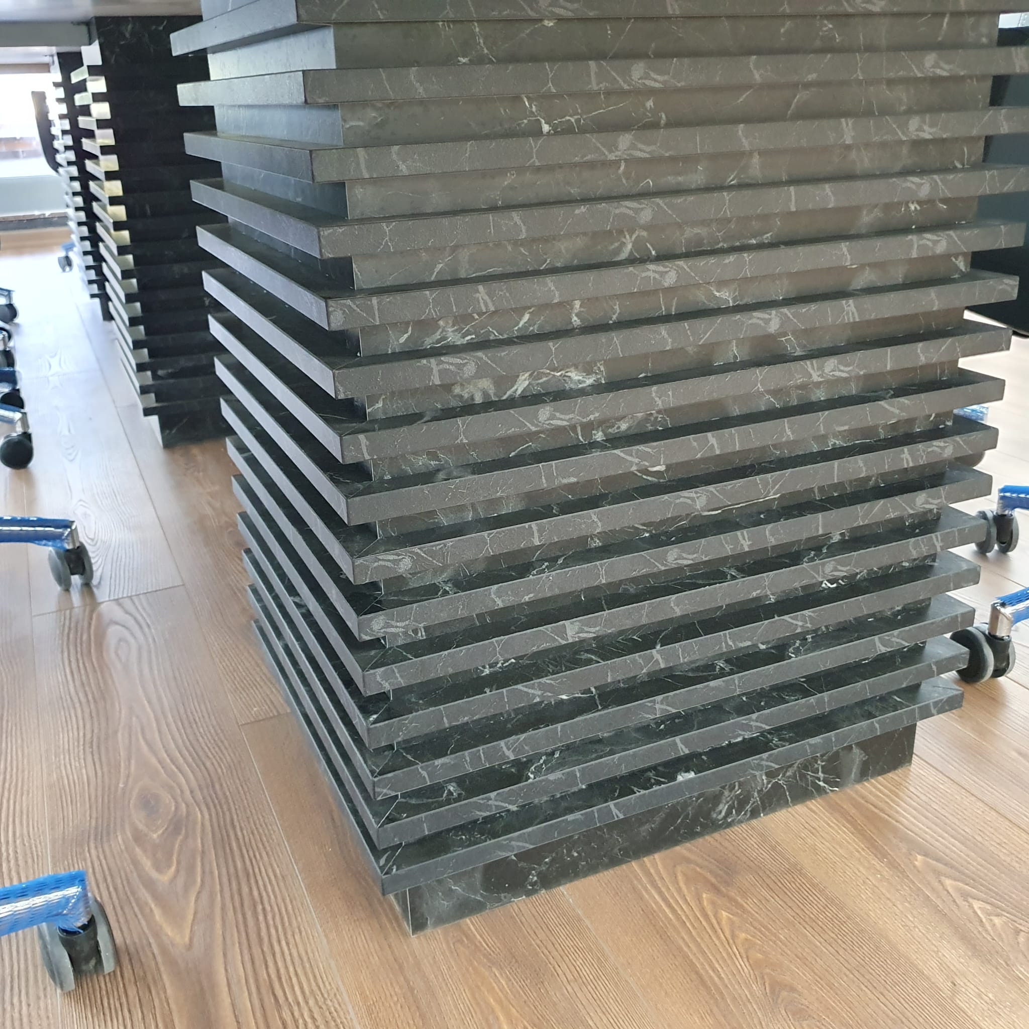 GökMetal Meeting Table
