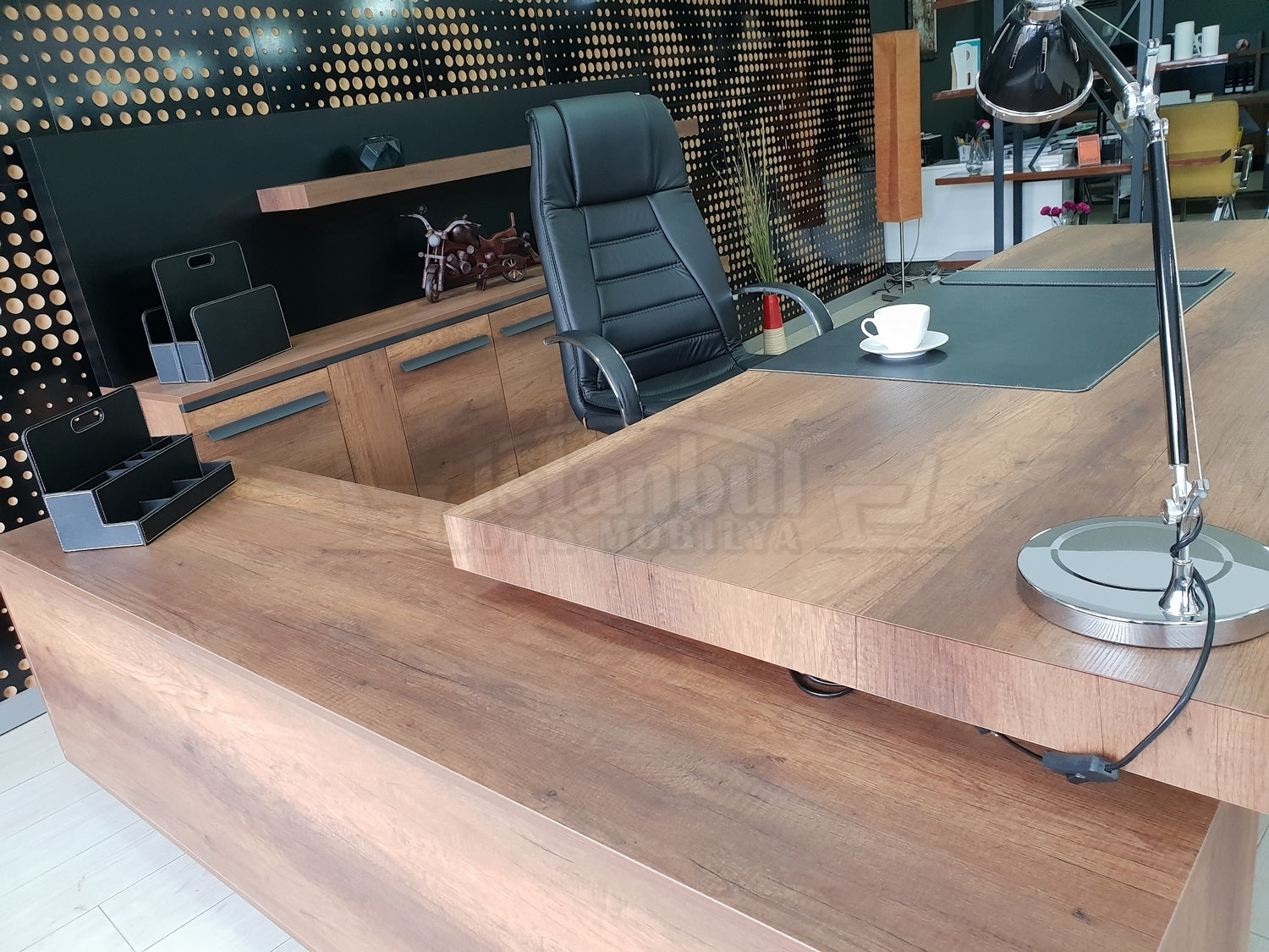 Executive Office Set S Class - Baroque Black