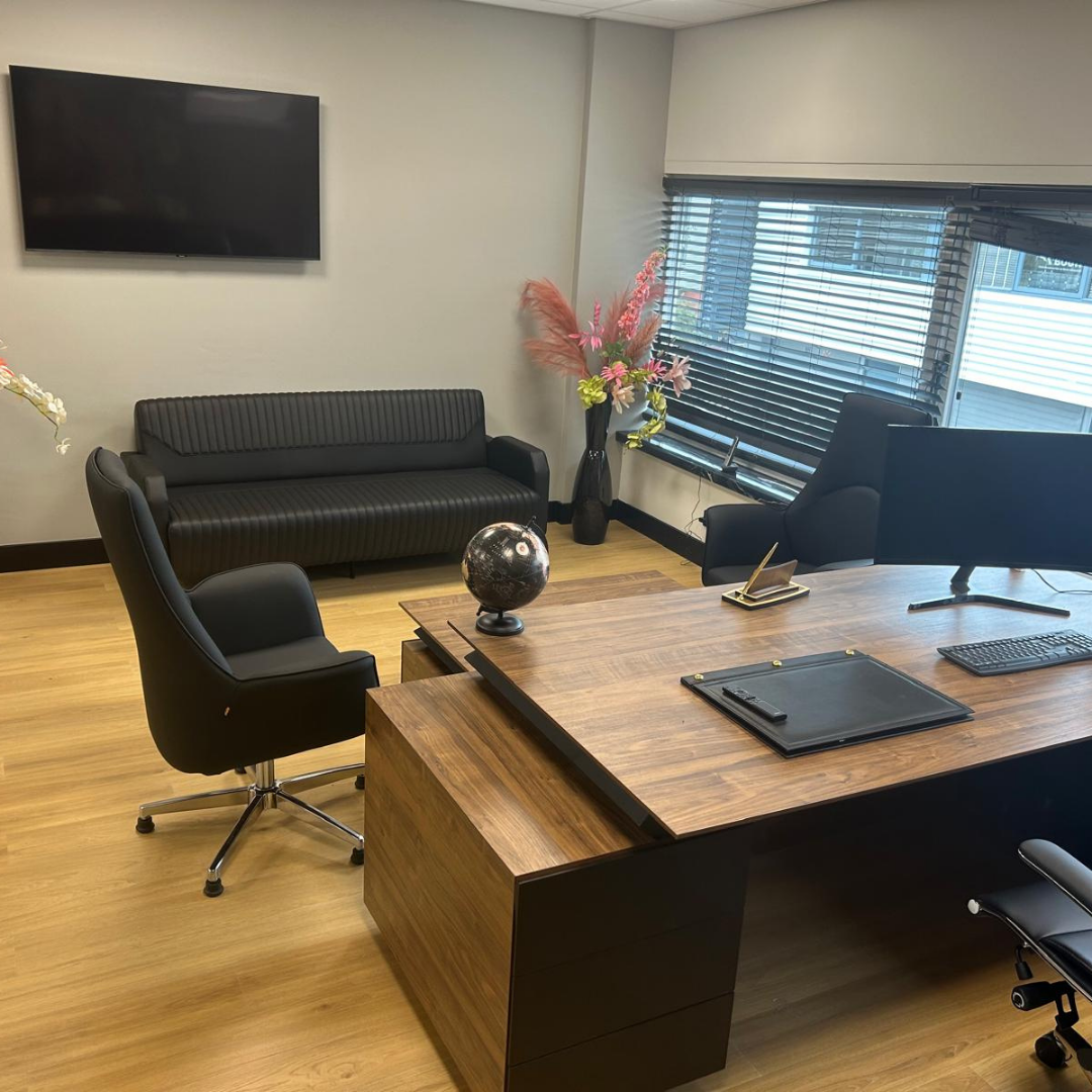 Master-Building Company Office Team
