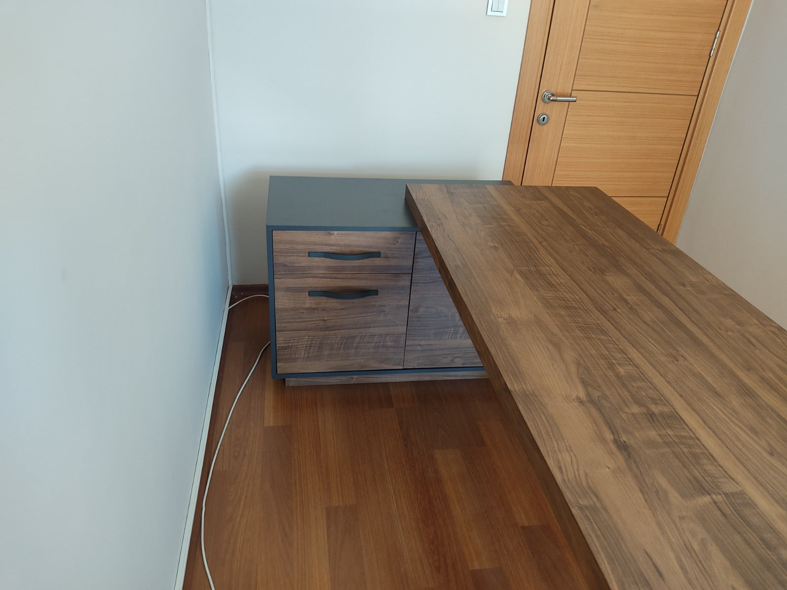 Office Furniture Reference