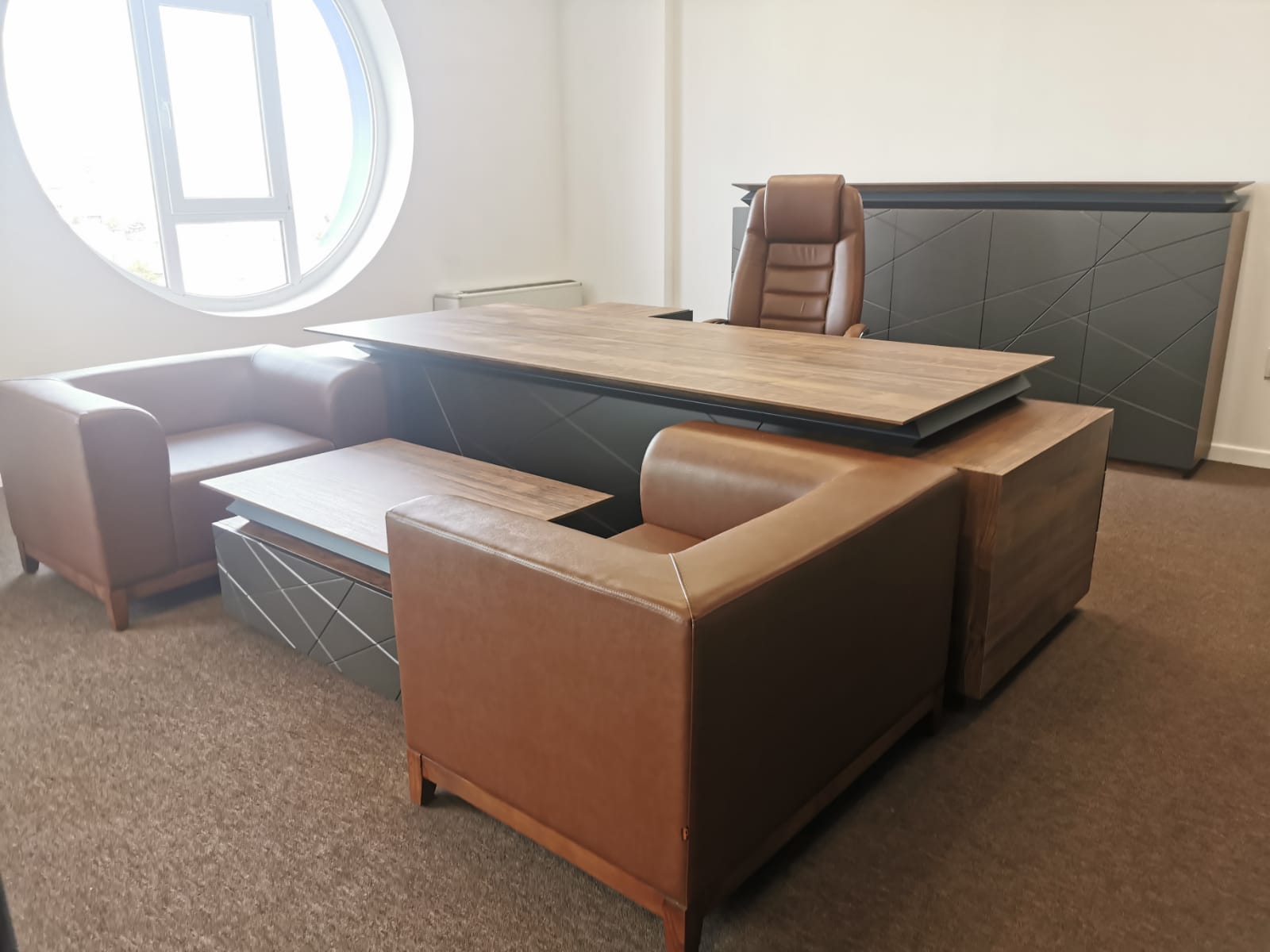 Romanian Office Furniture