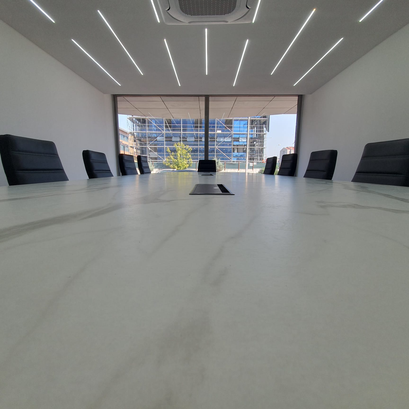 GökMetal Meeting Table