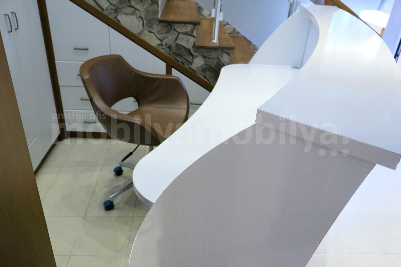 Estepharma Oval Counter
