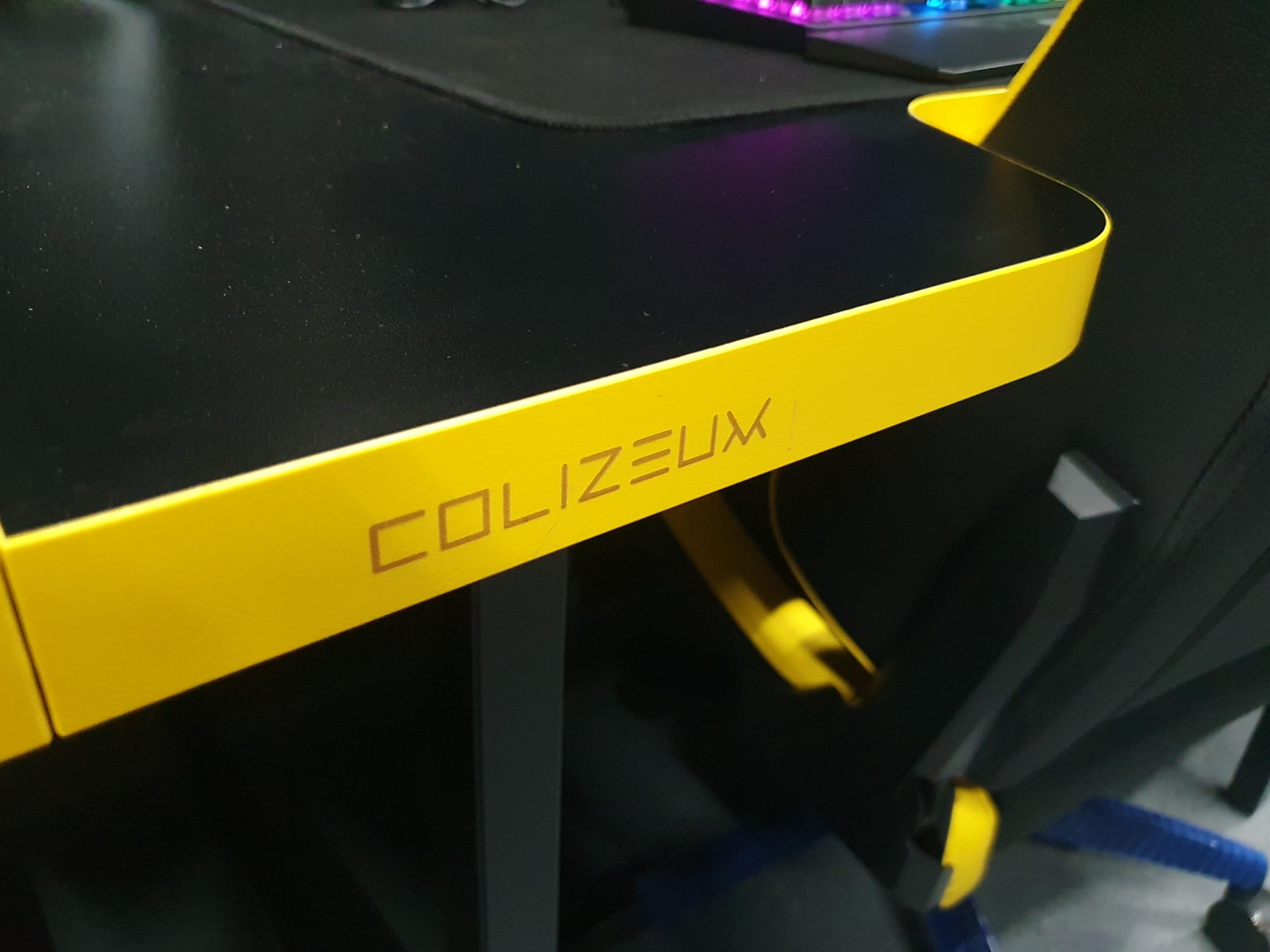 Colizeum Gaming Desks and Gaming Furniture