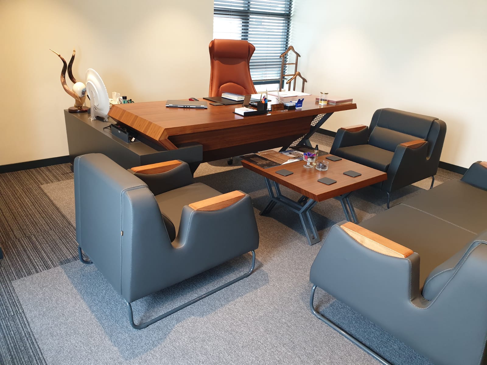 Bilgili Construction Office Furniture Decoration