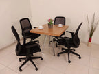 İstanbul Ofis Mobilya modern ahşap yüzeyli ve metal ayaklı kare toplantı masası