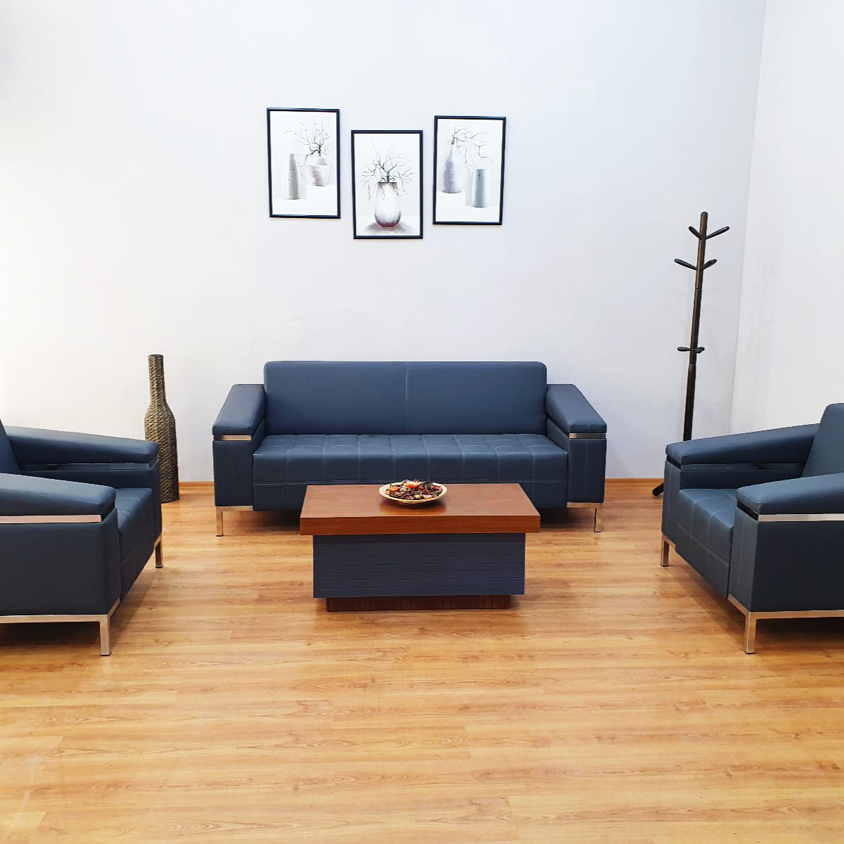 Muziano Triple Sofa Metal