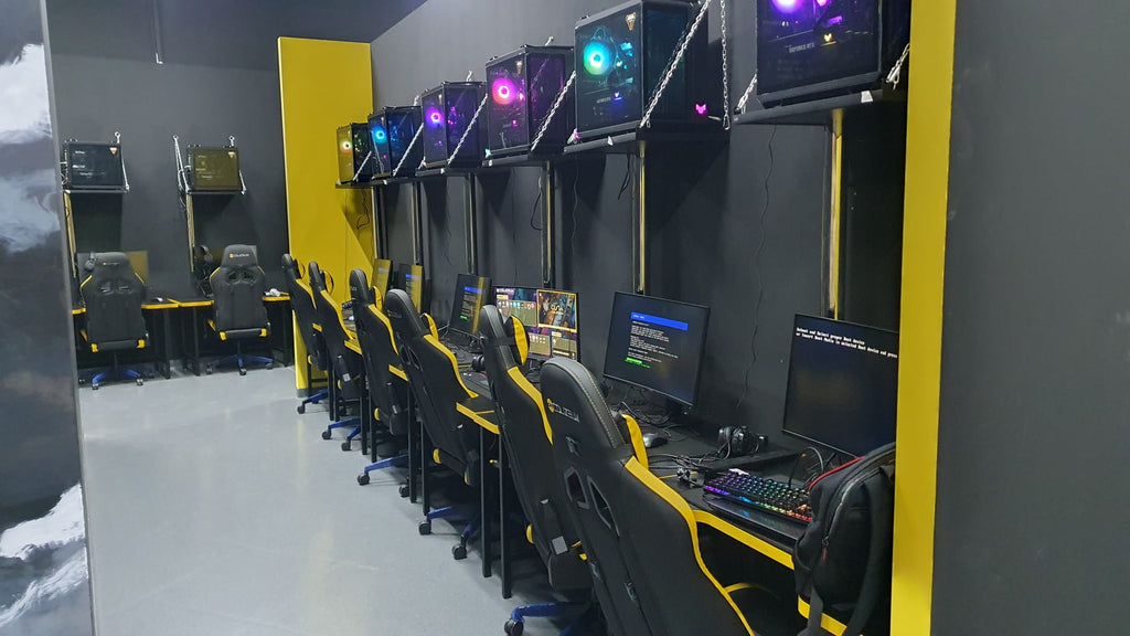 Colizeum Gaming Desks and Gaming Furniture