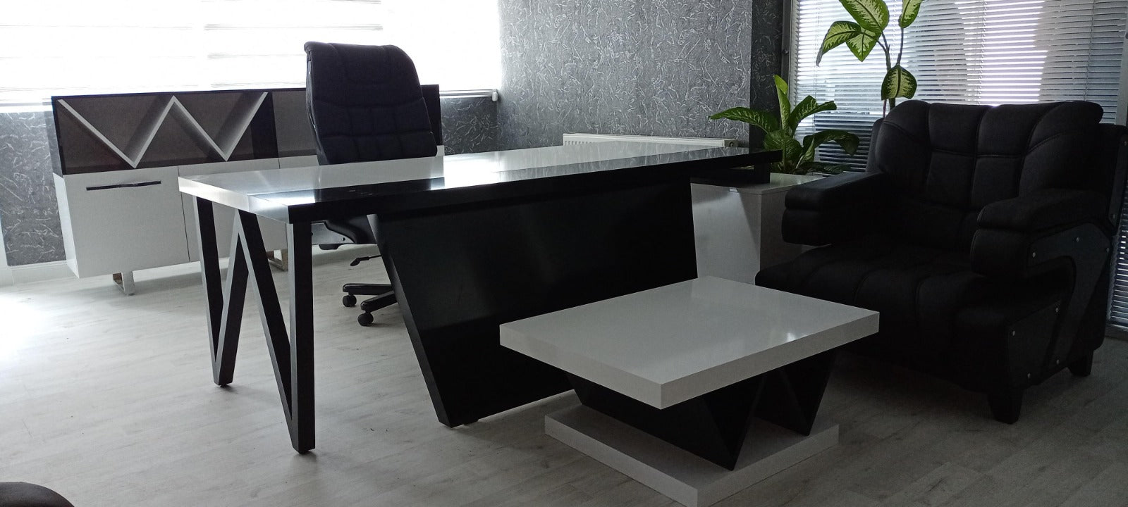 White Executive Office Furniture Set