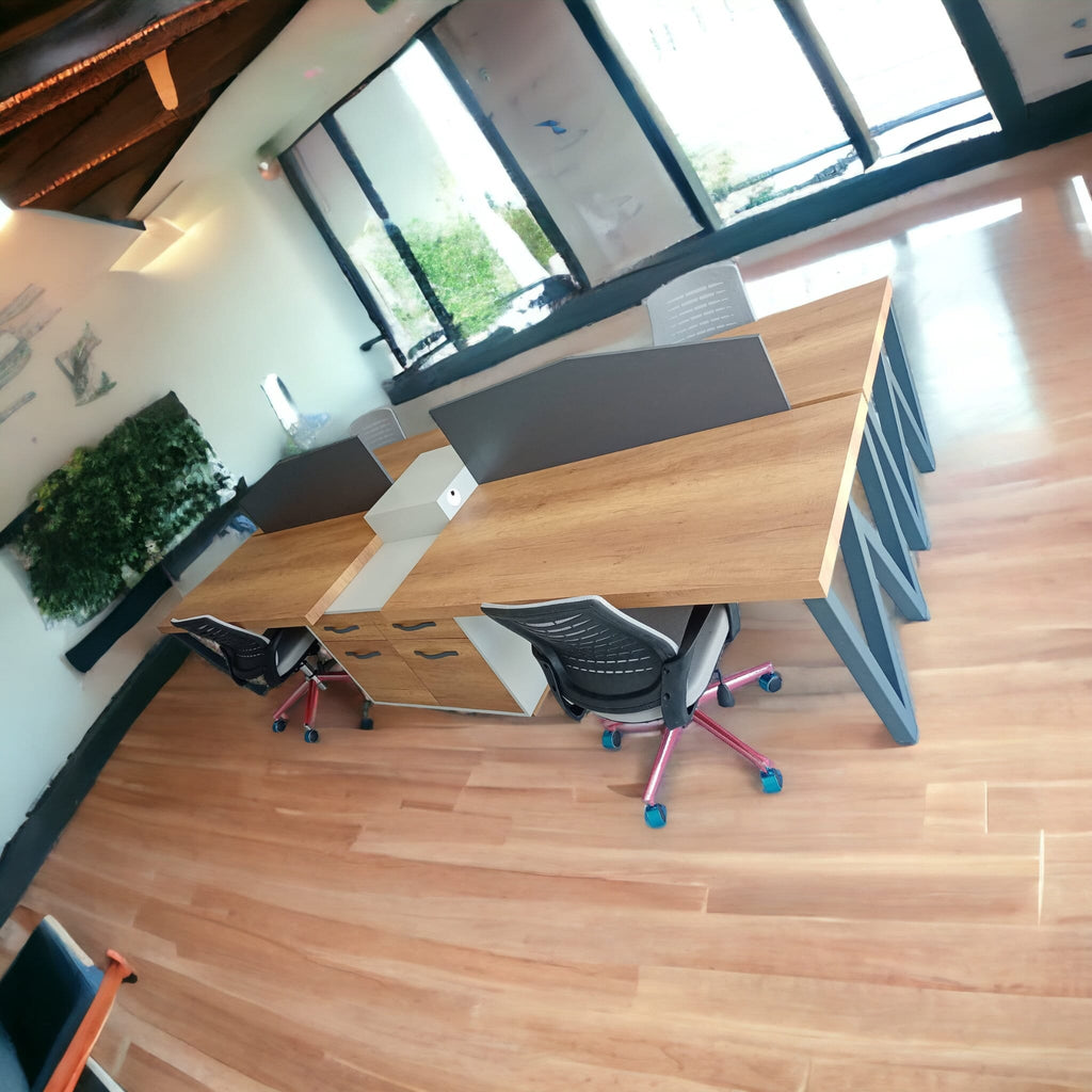 4-Person Workstation Space
